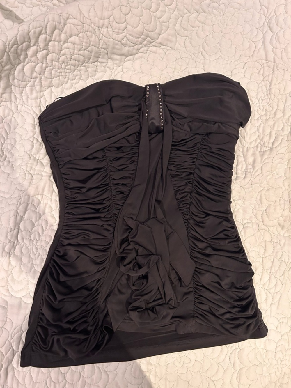 Black Ruched Halter Tank Top - Picture 2 of 3